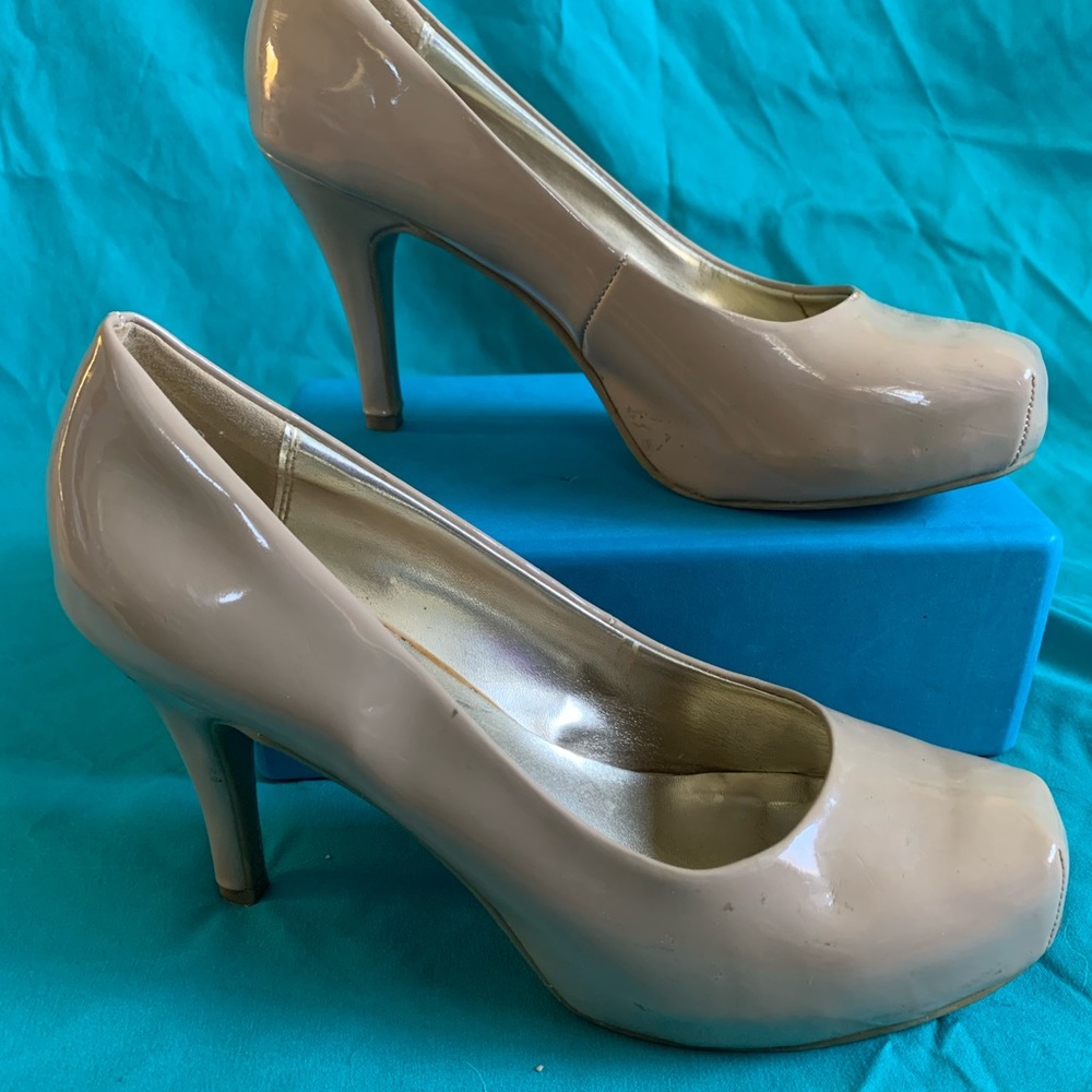 Candies Nude Pumps: Size 8
